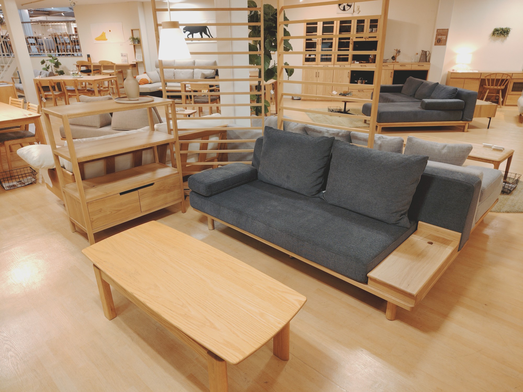 Fumiながら時間を楽しむソファ YAOMOKU